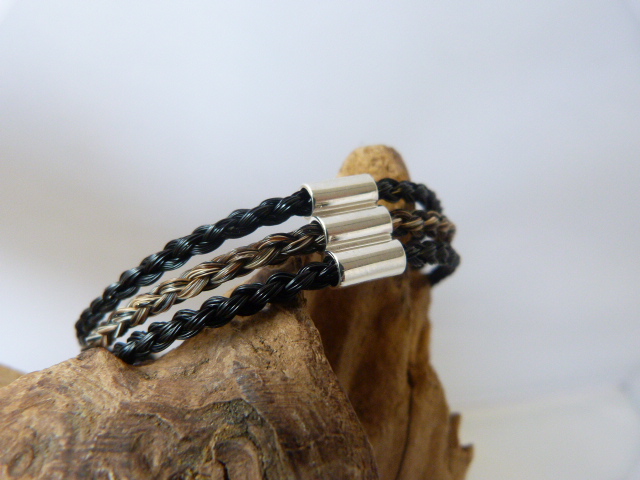 Drie dubbele armband van paardenhaar